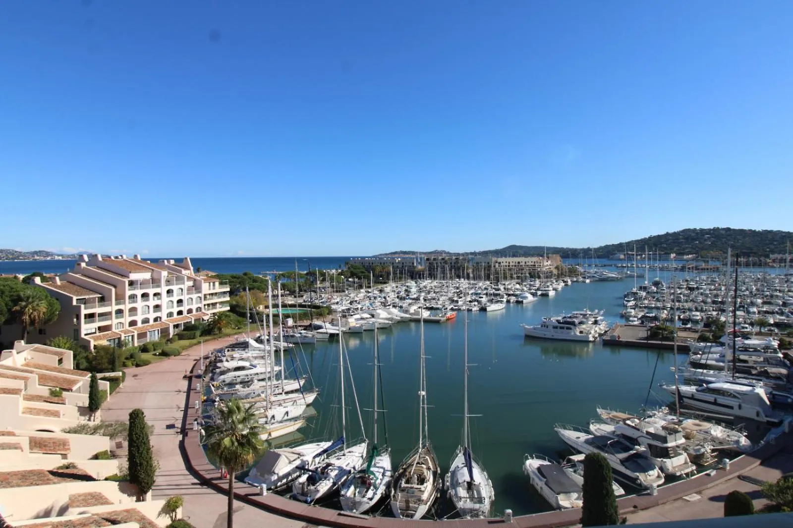 Duplex Sur Le Golfe De Saint Tropez - Panoramic View Apartment Cogolin